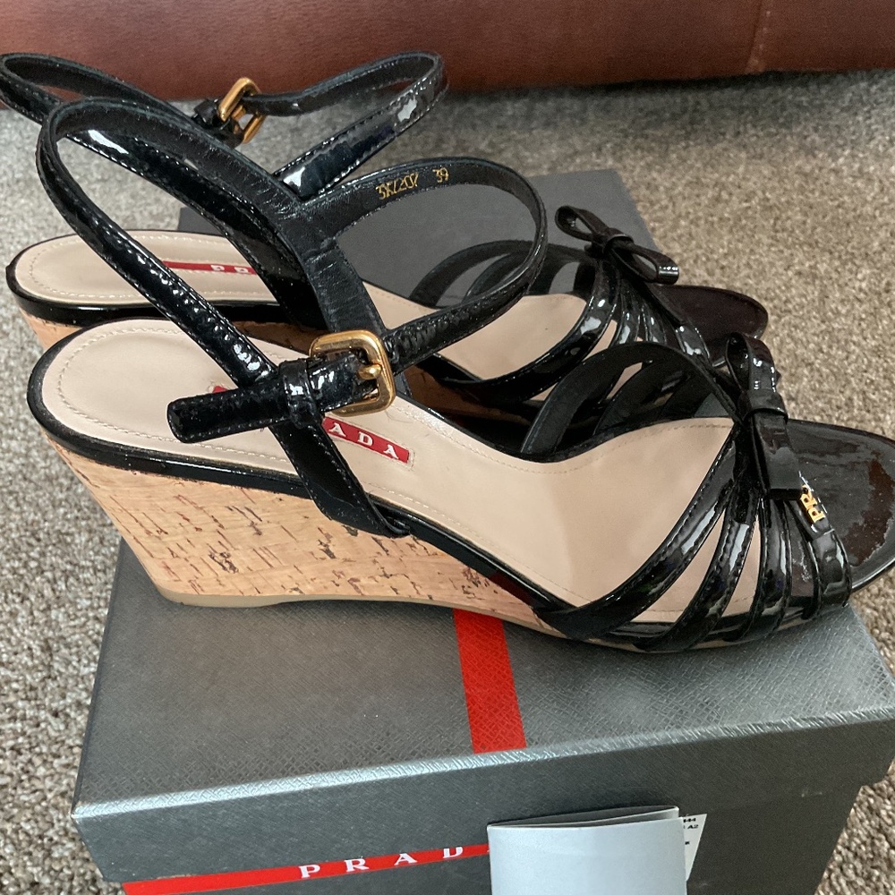 Prada Leather Bow Cork Wedge Sandals-Black-Size 8-Sharp